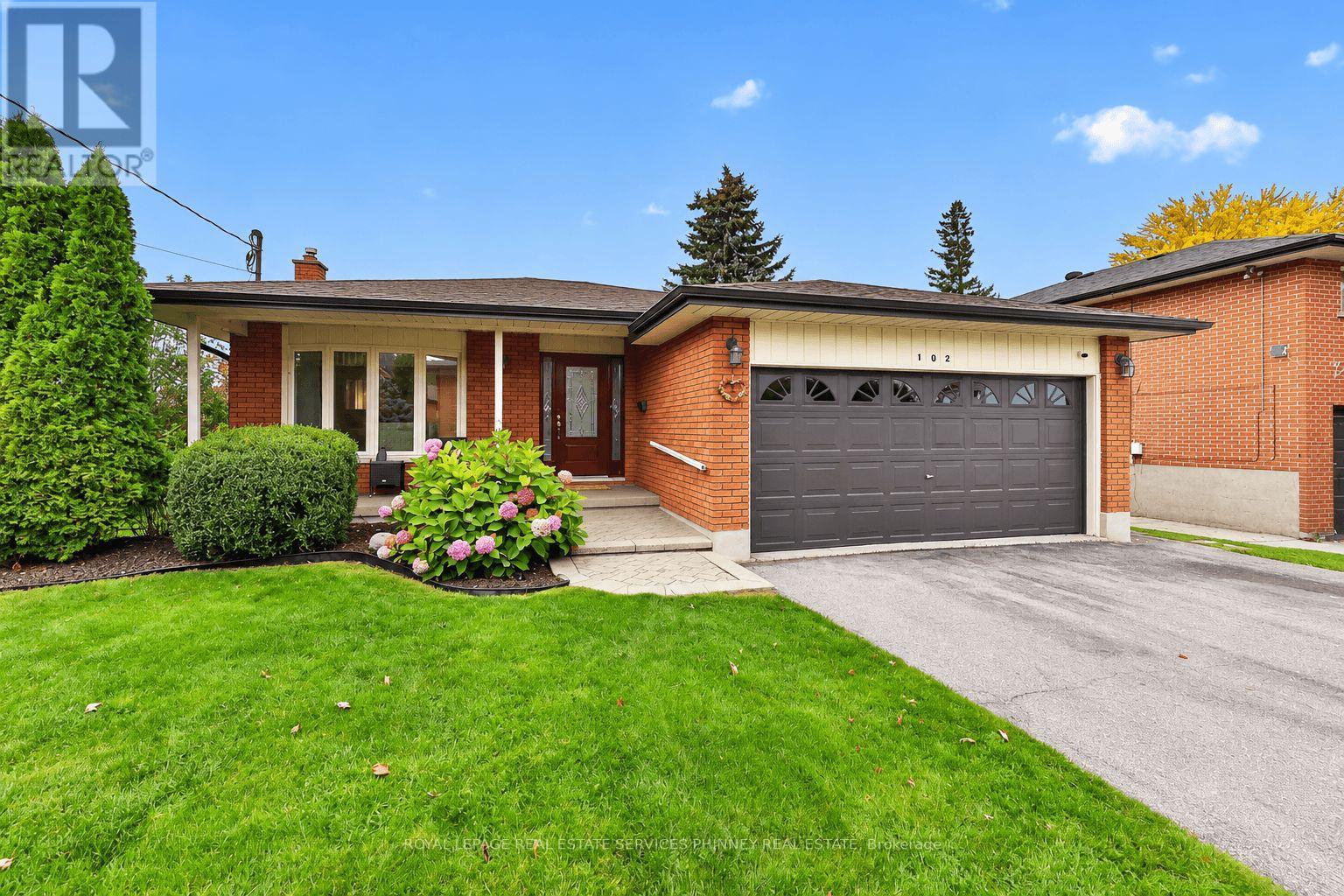 102 Applewood Crescent, Whitby, Ontario  L1N 2E7 - Photo 1 - E14129706