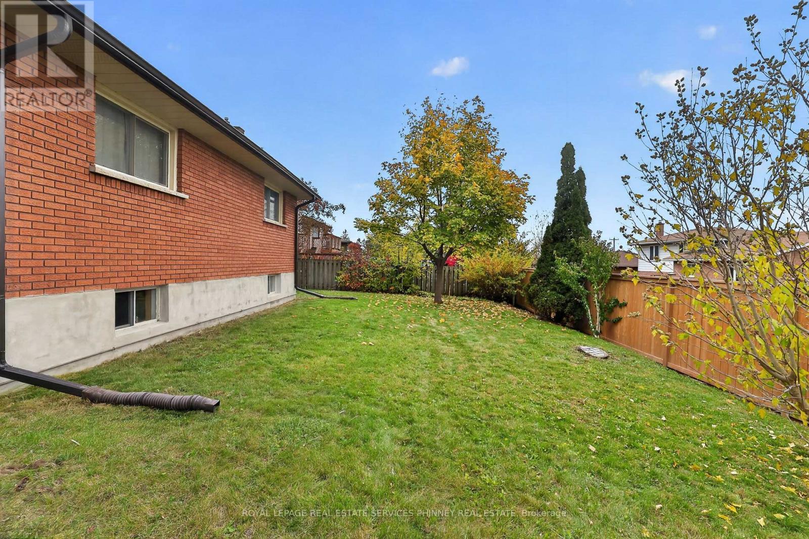 102 Applewood Crescent, Whitby, Ontario  L1N 2E7 - Photo 39 - E14129706