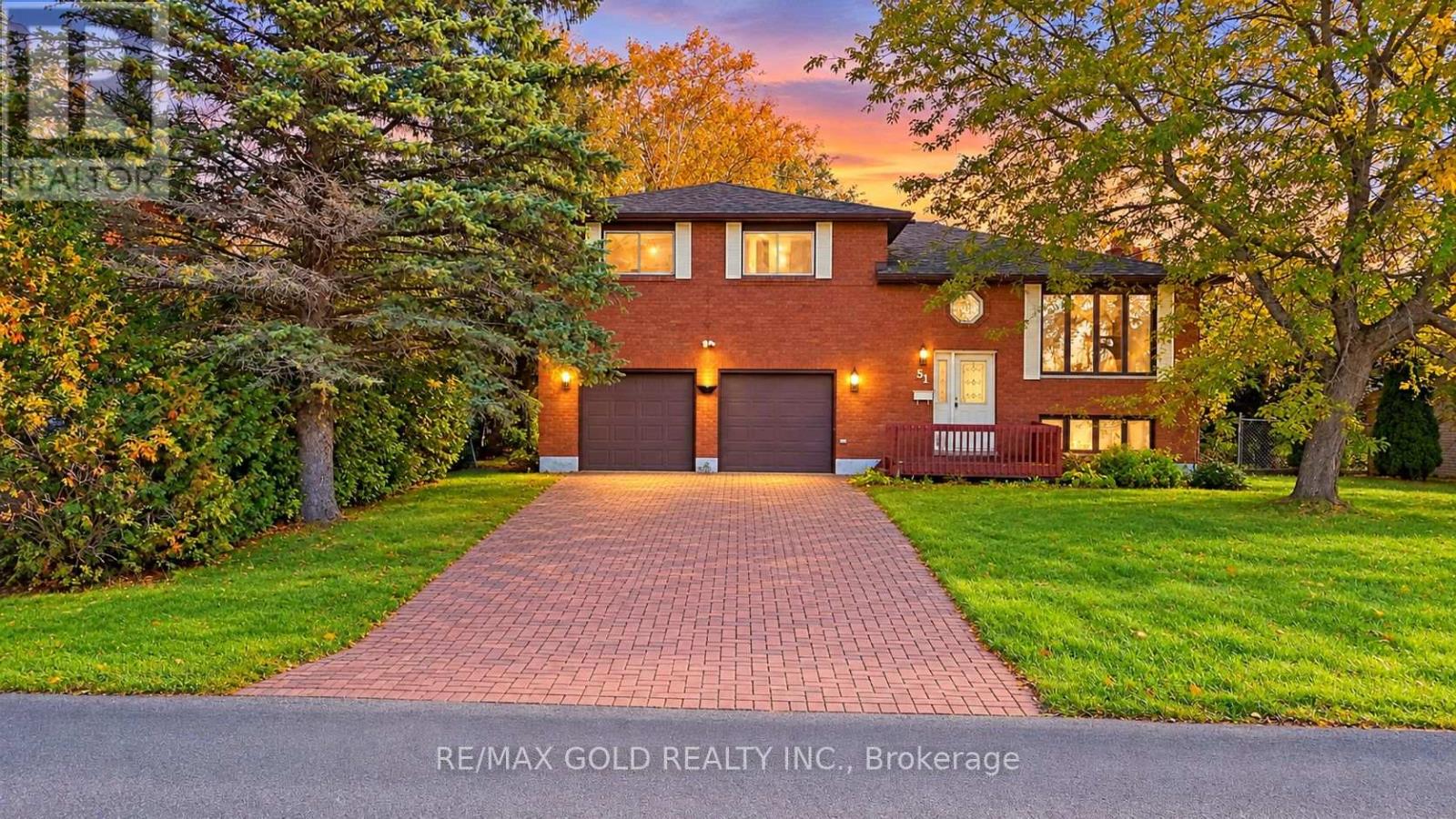 51 Beck Boulevard, Penetanguishene, Ontario  L9M 1E2 - Photo 1 - S14129712