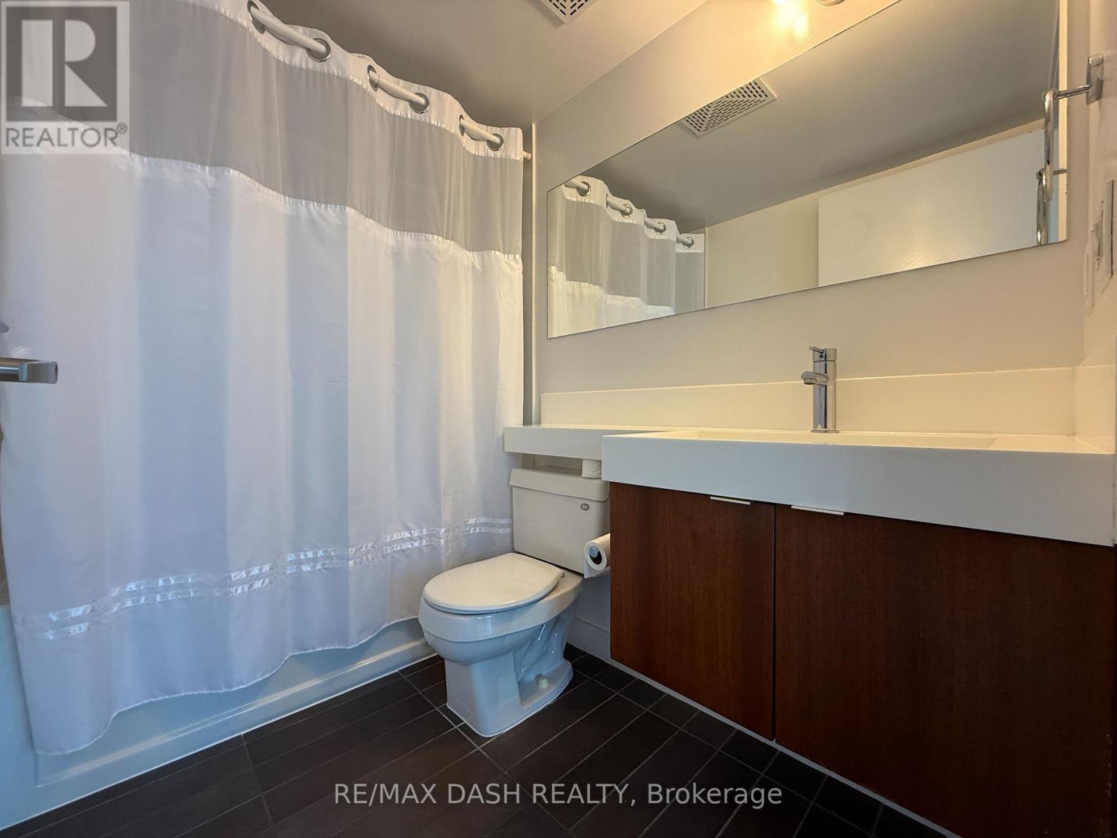 1715 - 25 Telegram Mews, Toronto, Ontario  M5V 3Z1 - Photo 6 - C14129756