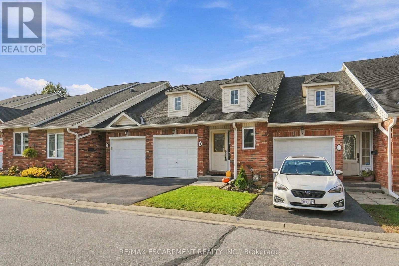 2 - 222 FELLOWES CRESCENT, Hamilton, Ontario