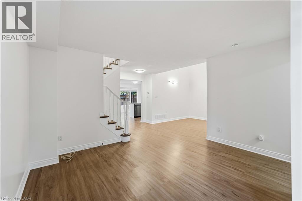 320 Hamilton Drive Unit# 10, Ancaster, Ontario  L9G 4W6 - Photo 6 - 40871599