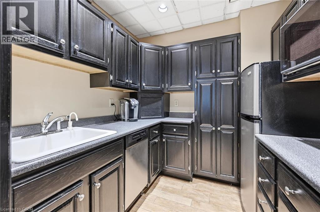 1455 Lakeshore Road Unit# 201n, Burlington, Ontario  L7S 1B3 - Photo 17 - 40875013
