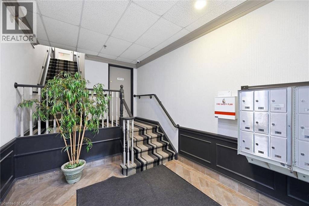 1455 Lakeshore Road Unit# 201n, Burlington, Ontario  L7S 1B3 - Photo 5 - 40875013