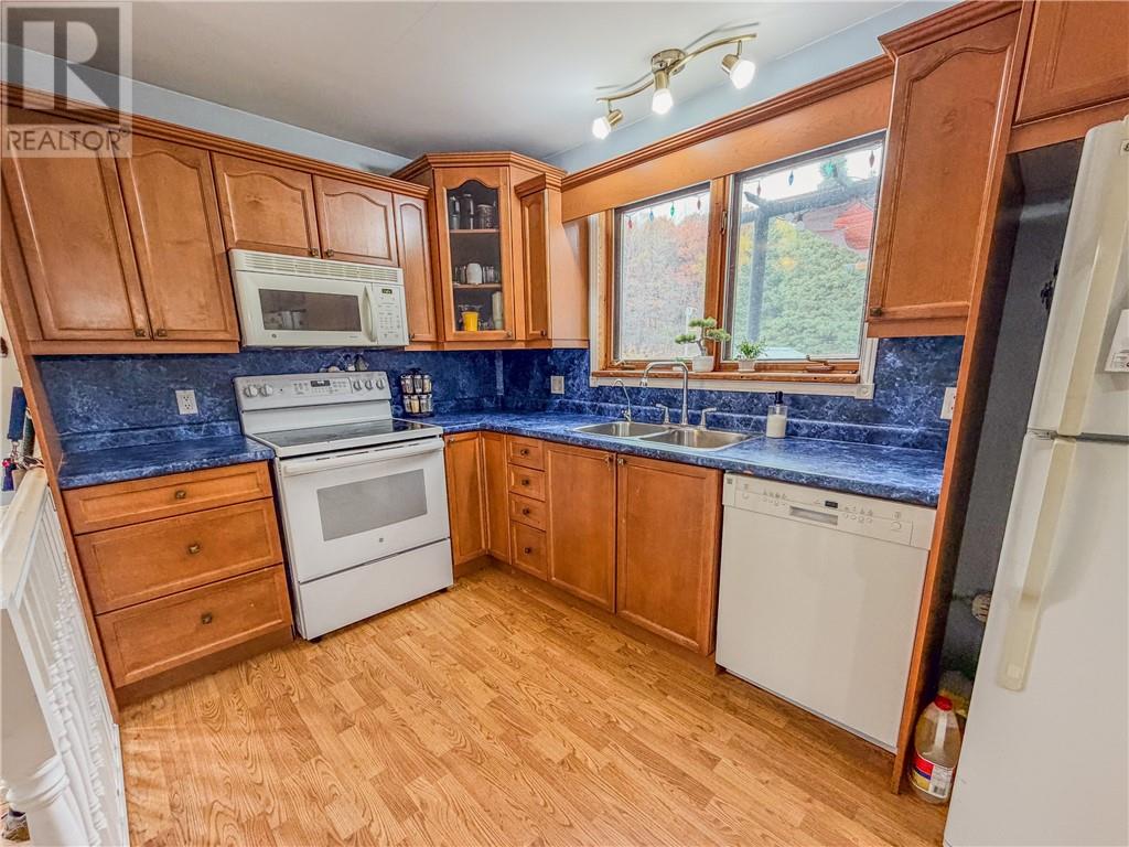 3 Cyr Street, Naughton, Ontario  P0M 2M0 - Photo 6 - 2131165