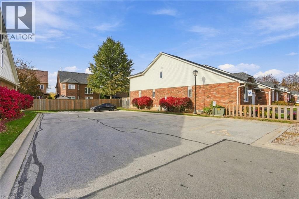 222 Fellowes Crescent Unit# 2, Hamilton, Ontario L8B 0R1 - Photo 2 - 40861813