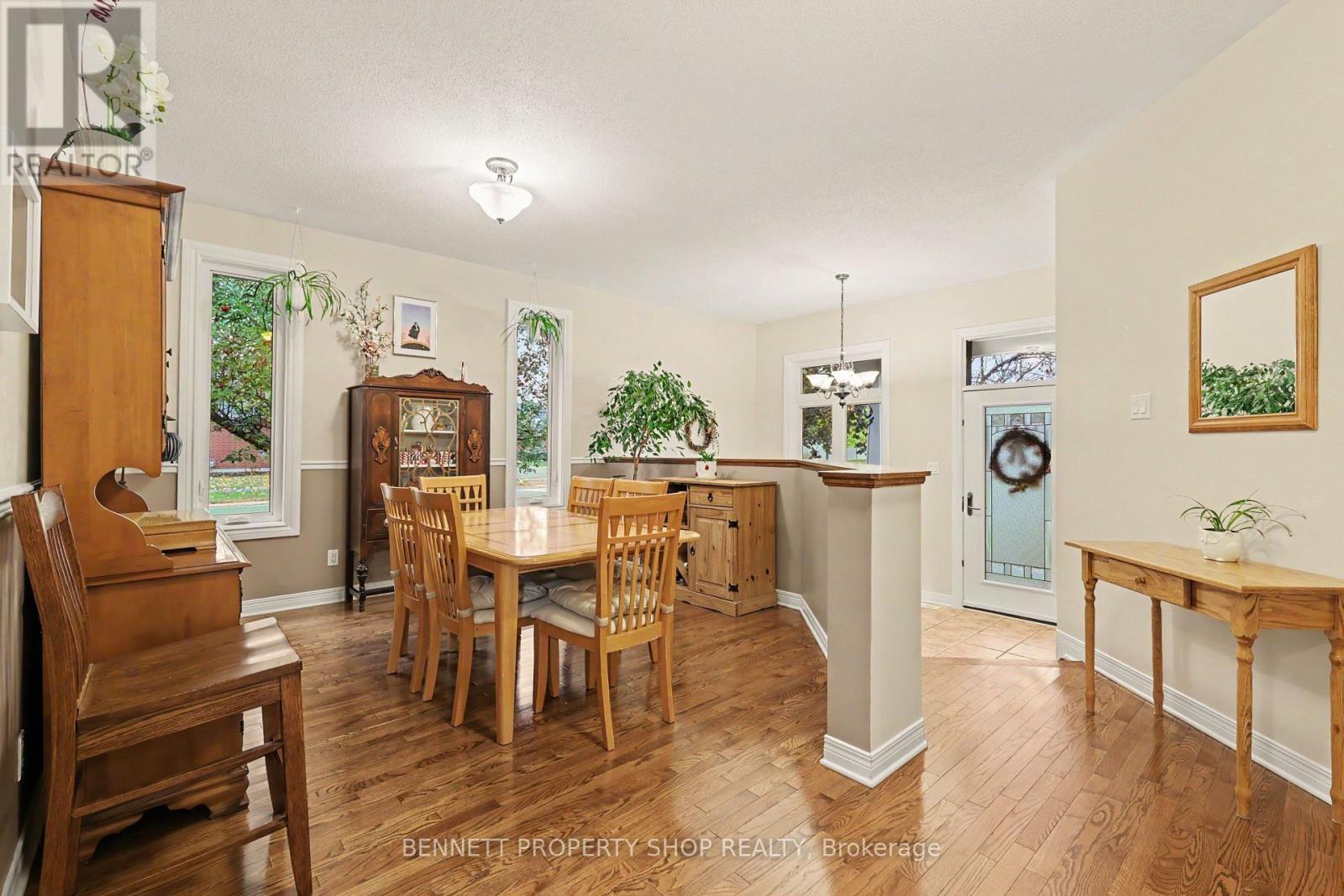 2 Thunderbird Crescent, Ottawa, Ontario  K2M 2H4 - Photo 4 - X14129764