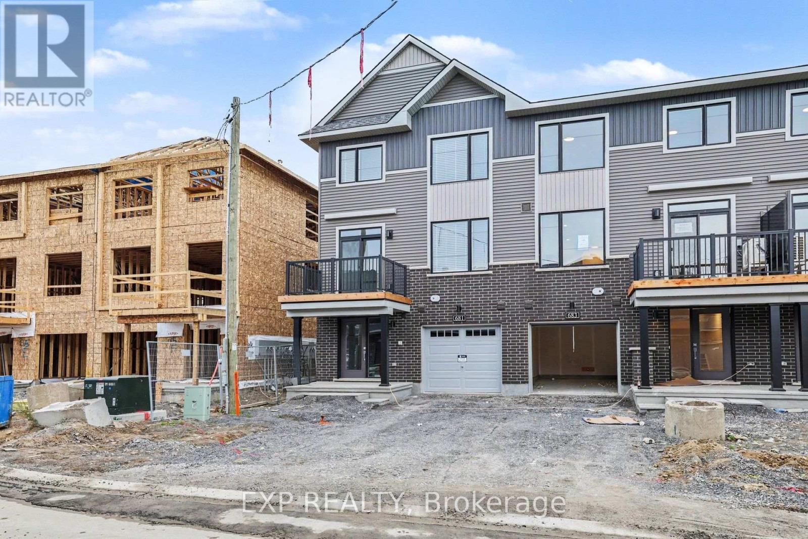 681 Moonglade Crescent, Ottawa, Ontario  K2J 7N2 - Photo 2 - X14129854