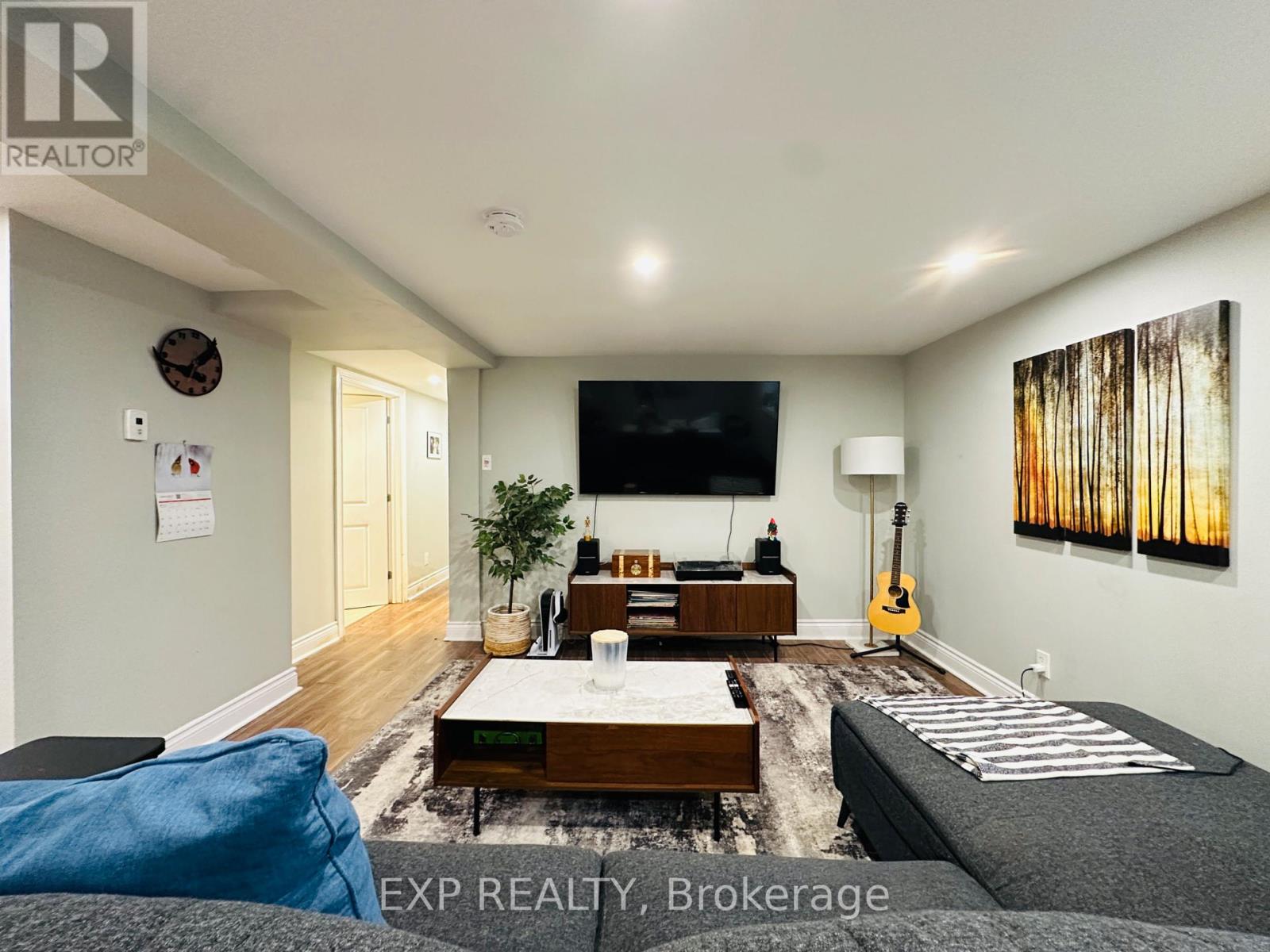 B - 2444 Blackstone Crescent, Ottawa, Ontario  K1B 4H2 - Photo 2 - X14129910