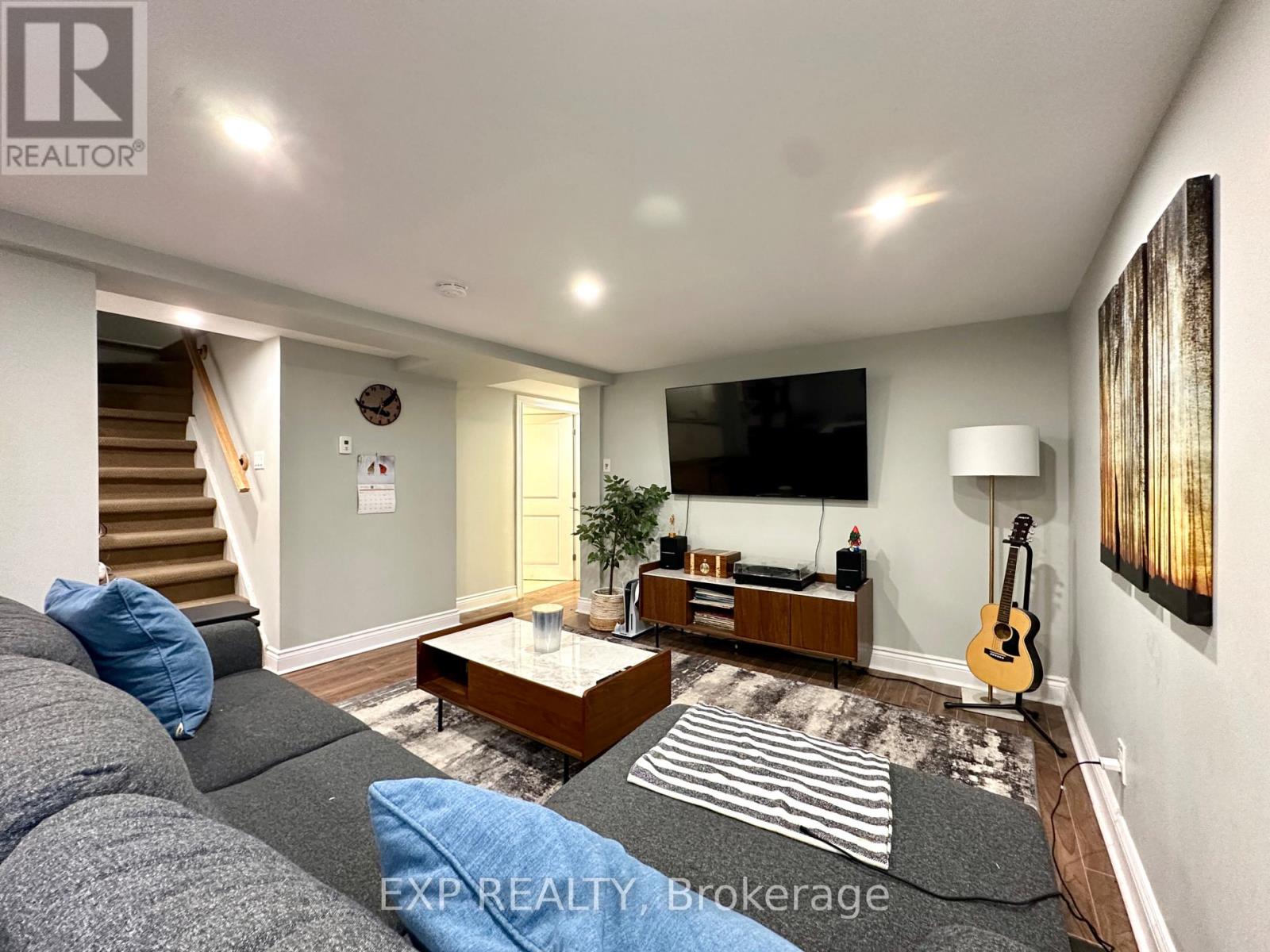 B - 2444 Blackstone Crescent, Ottawa, Ontario  K1B 4H2 - Photo 3 - X14129910