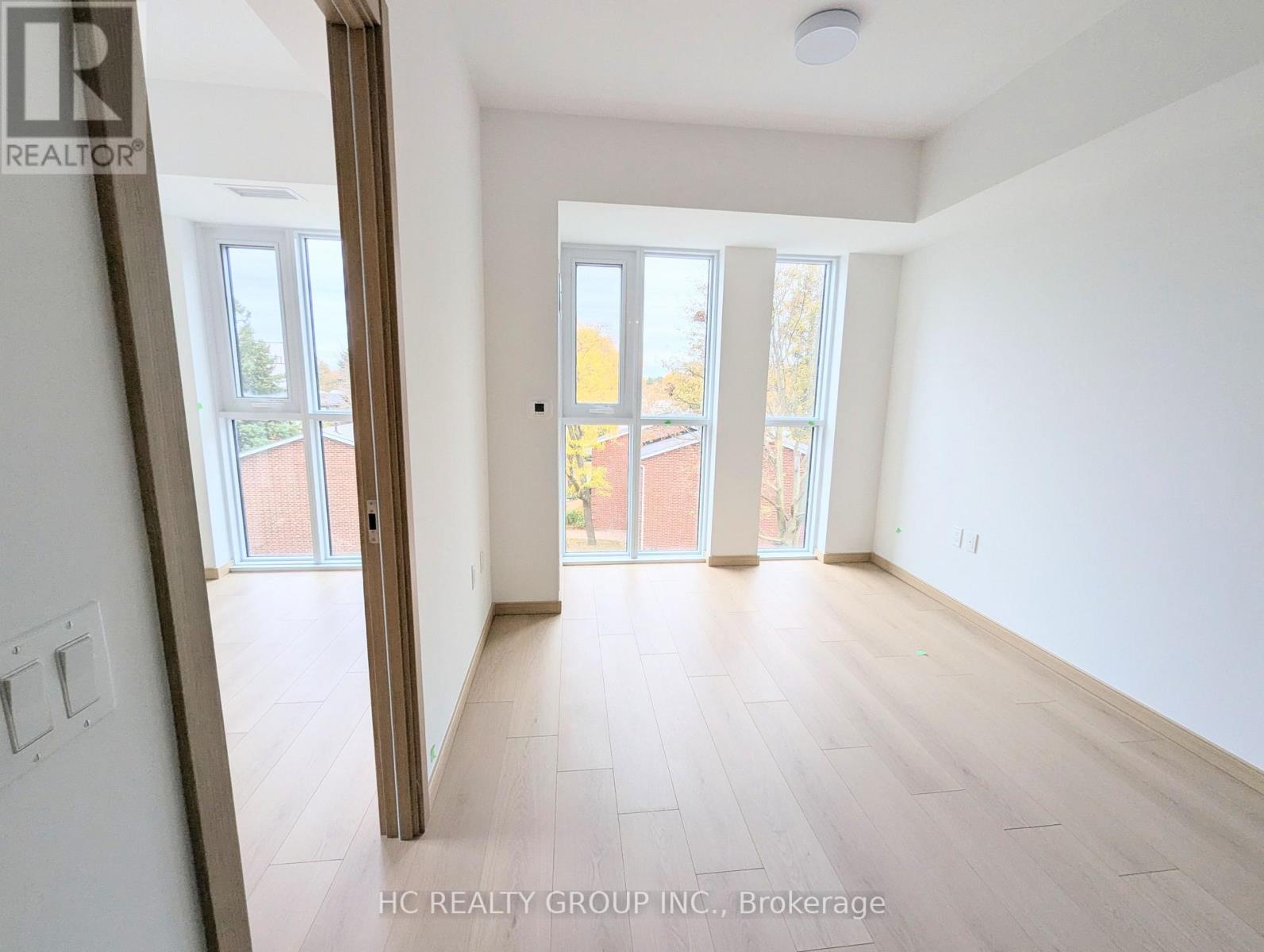 302 - 3421 Sheppard Avenue, Toronto, Ontario  M1T 0C1 - Photo 1 - E14129820