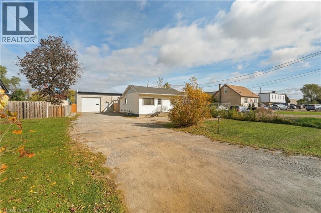 727 BARTON Street, Stoney Creek, Ontario
