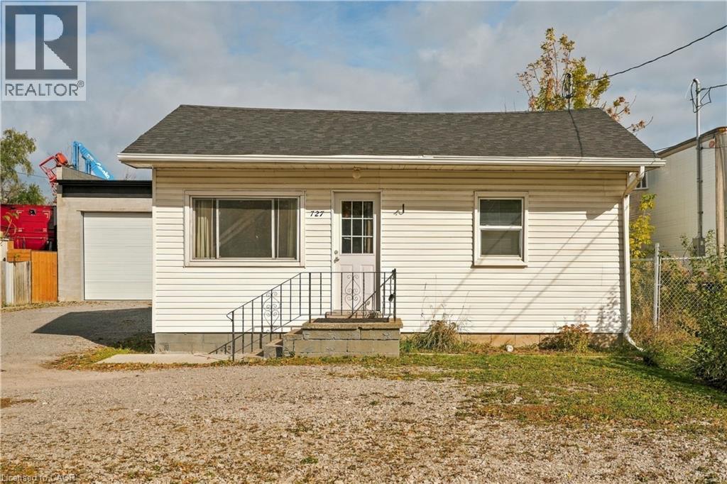 727 Barton Street, Stoney Creek, Ontario  L8E 5L7 - Photo 3 - 40874652