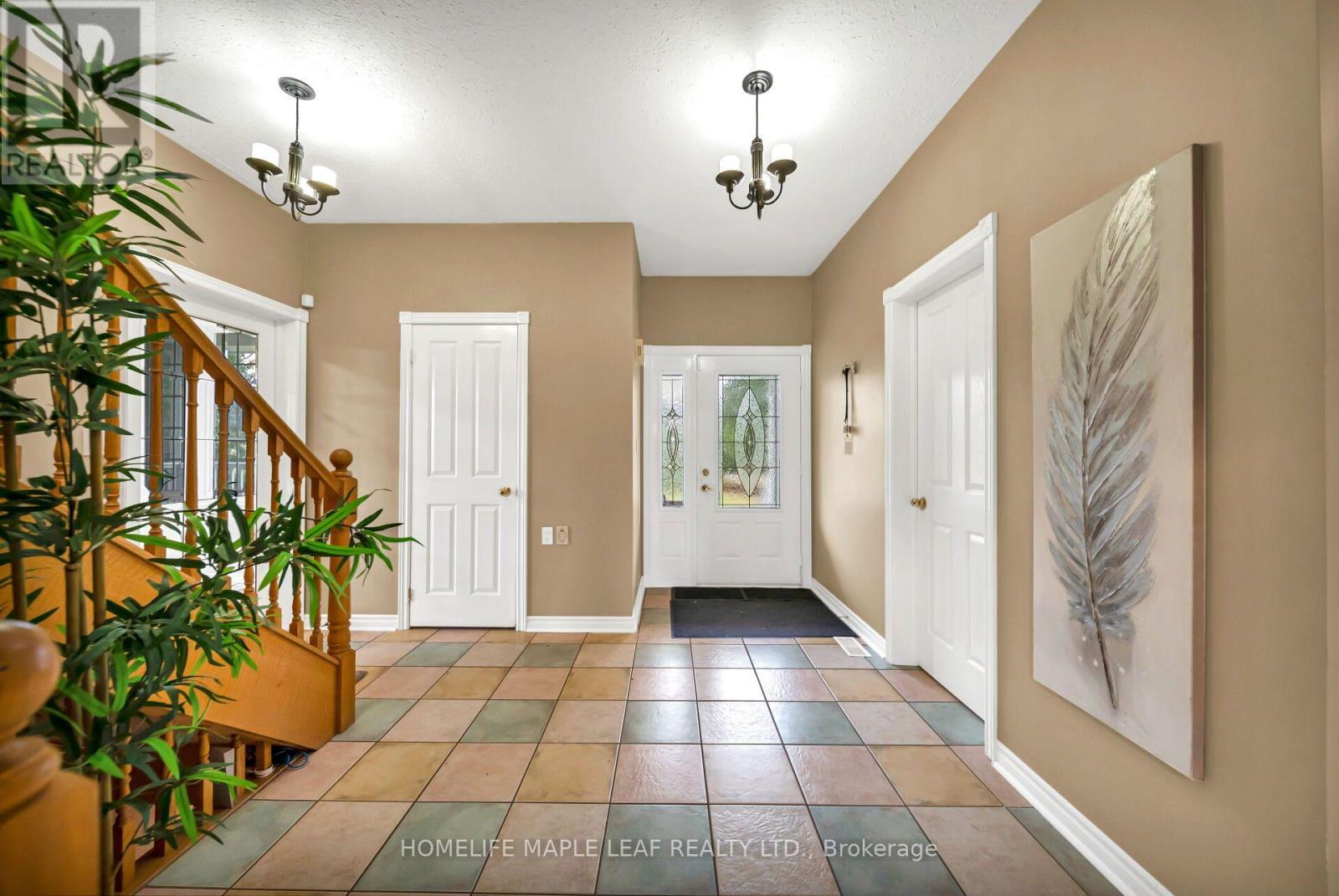 19977 Kennedy Road, Caledon, Ontario  L7K 1Z2 - Photo 5 - W14129792