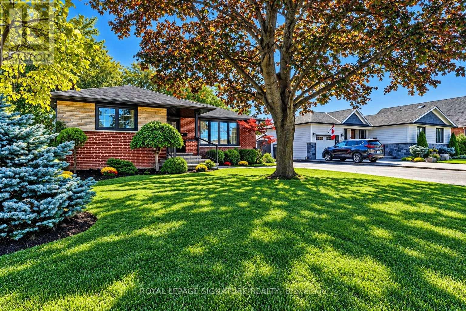 2344 Redfern Road, Burlington, Ontario  L7R 1X3 - Photo 2 - W14129864