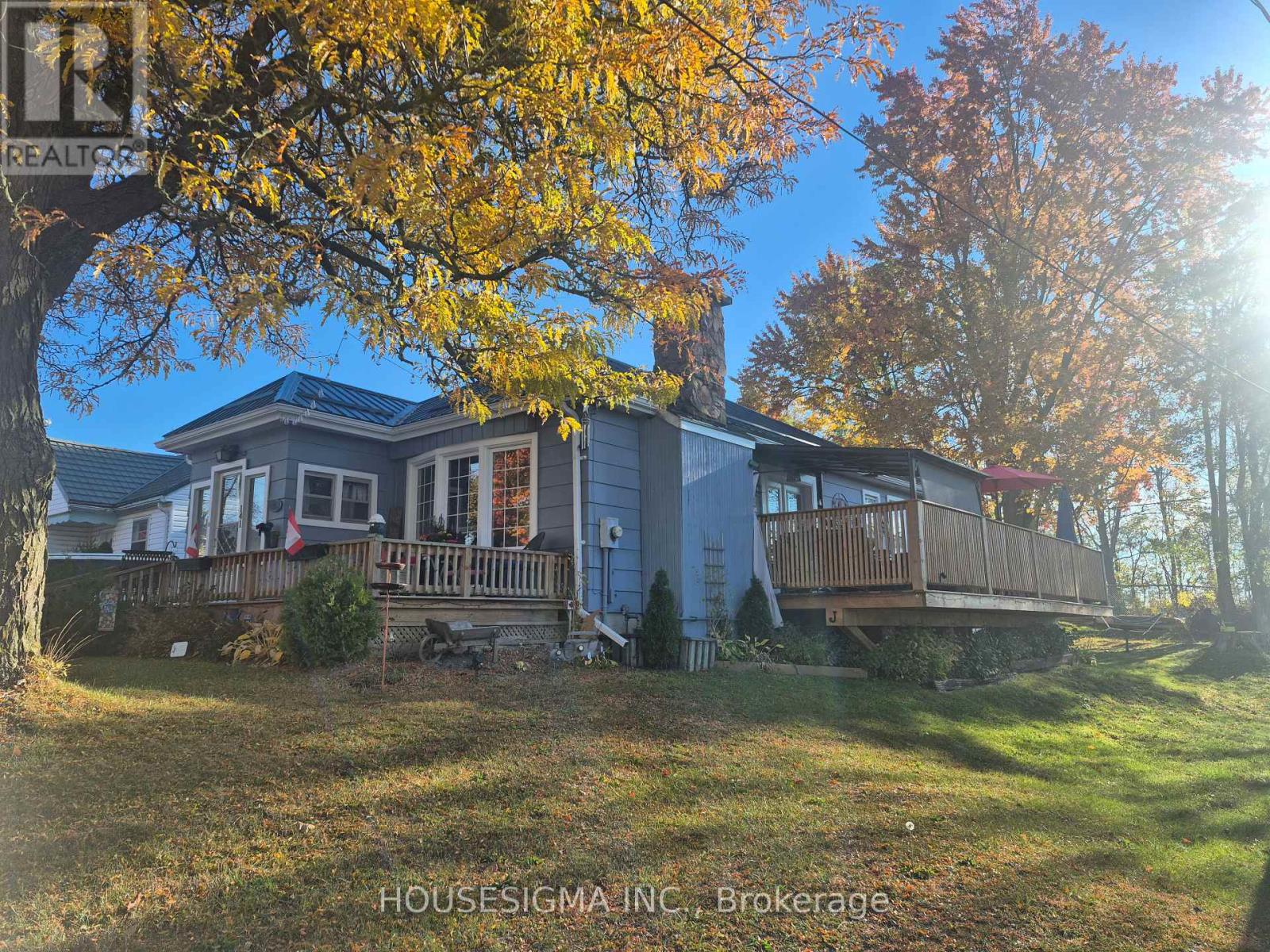 141 Carling Terrace, North Huron, Ontario  N0G 2W0 - Photo 2 - X14129842