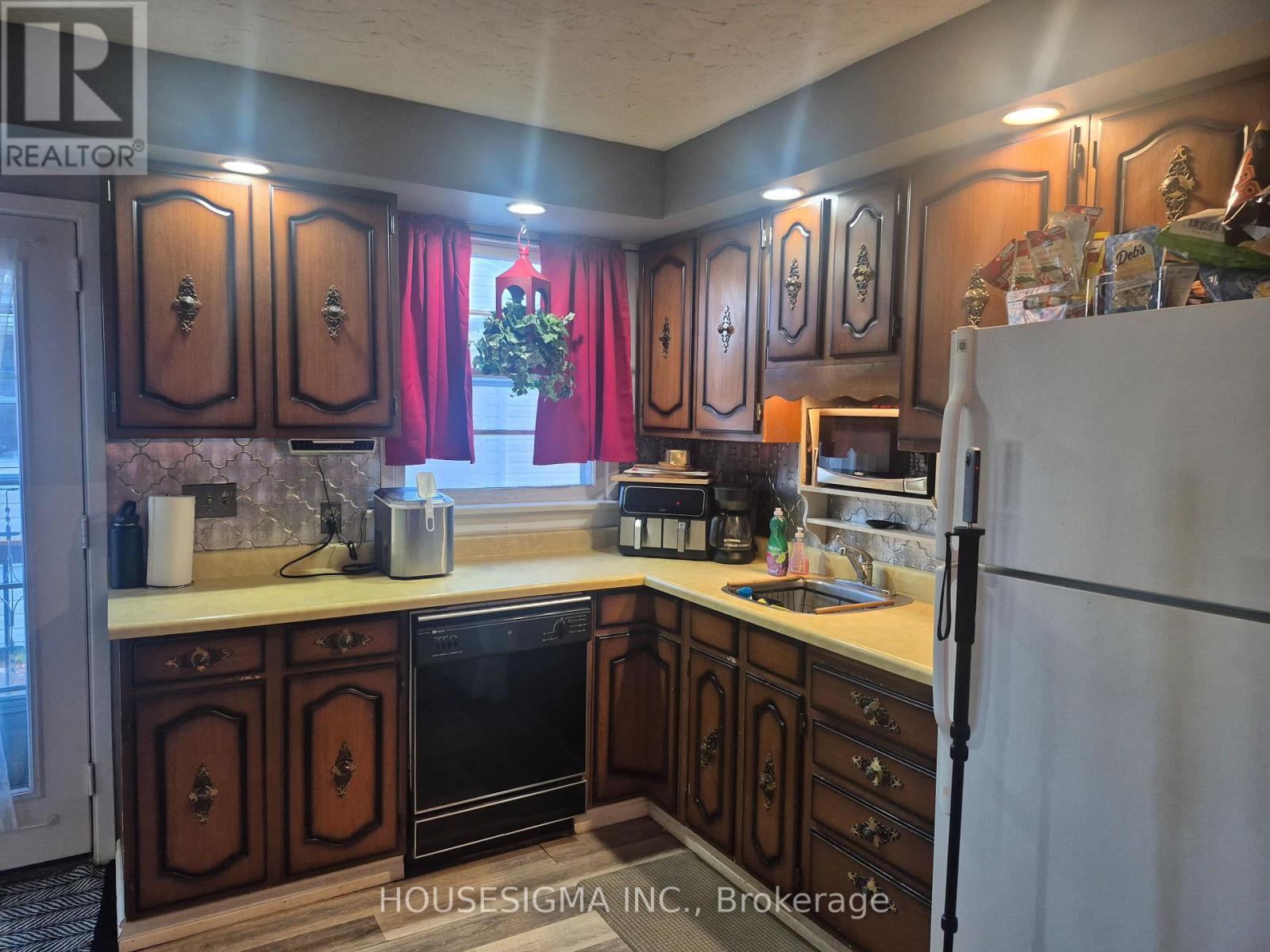 141 Carling Terrace, North Huron, Ontario  N0G 2W0 - Photo 7 - X14129842