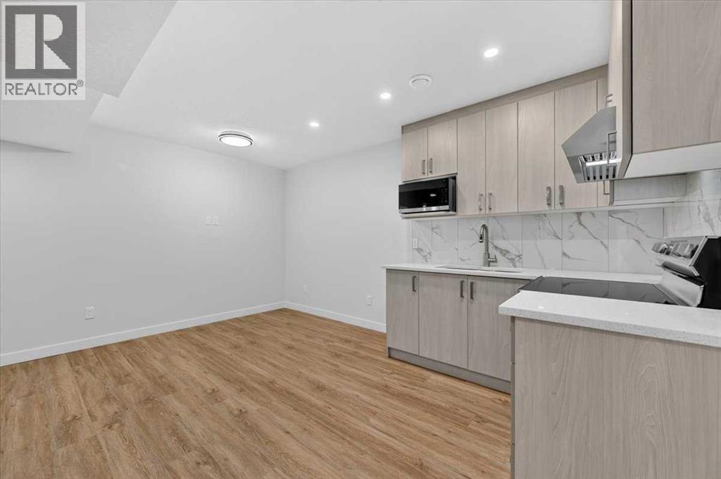 144 Carringham Way NW