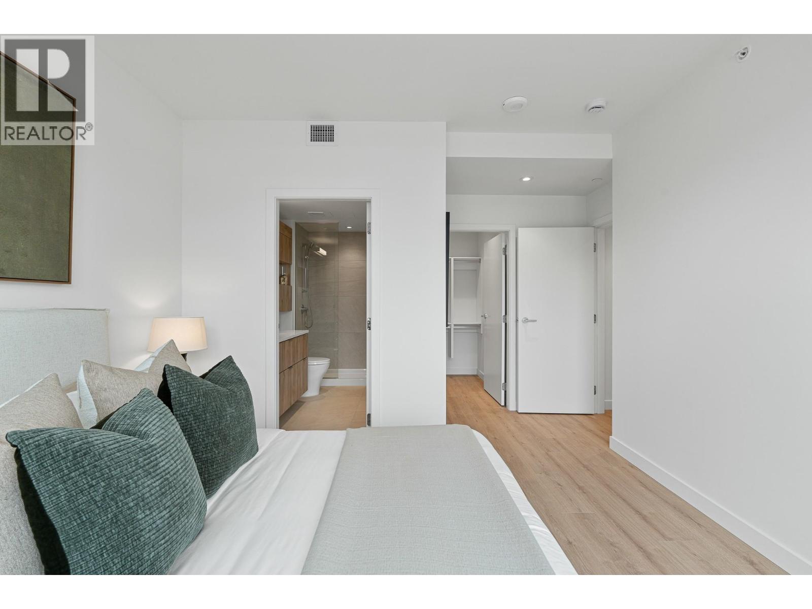 70* 755 HARBOURSIDE DRIVE