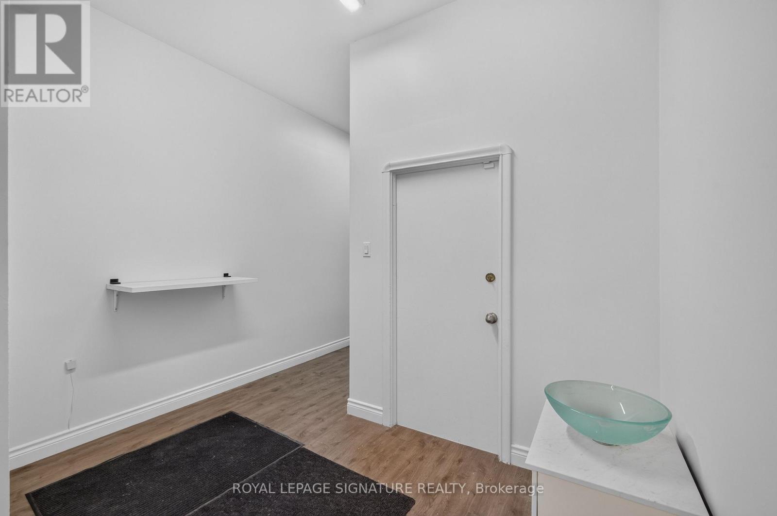 Main Floor - 1138 Eglinton Avenue, Toronto, Ontario  M6C 2E2 - Photo 8 - C14129914