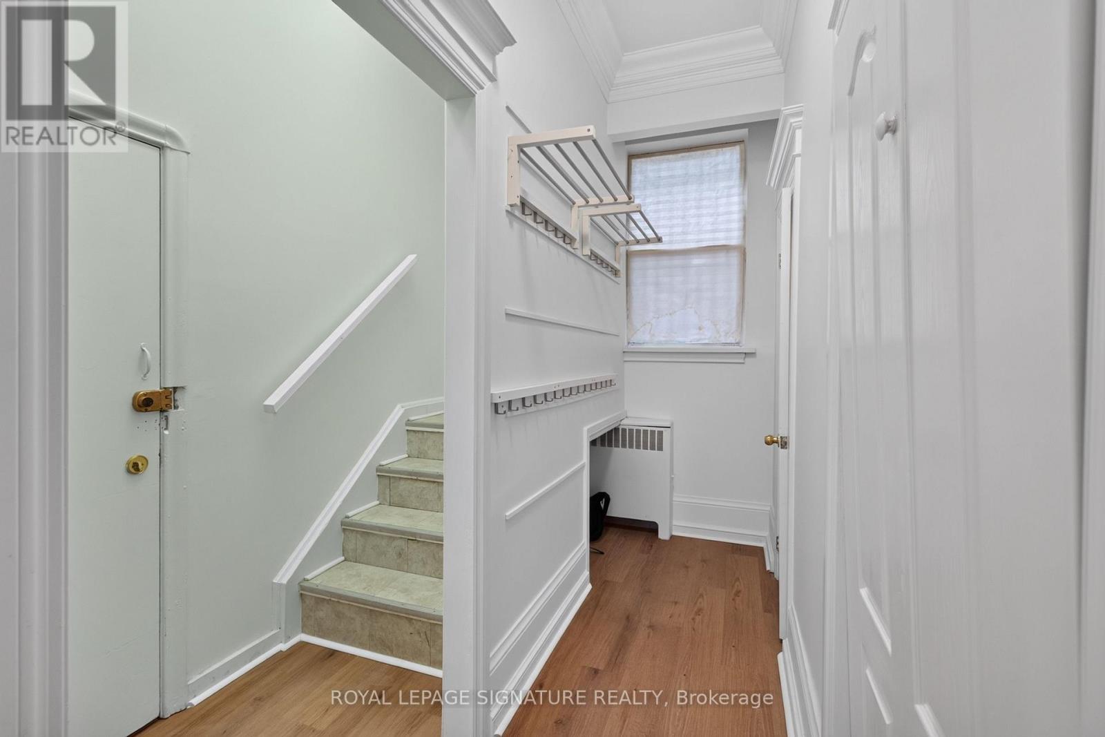Main Floor - 1136 Eglinton Avenue W, Toronto, Ontario  M6C 2E2 - Photo 10 - C14129920