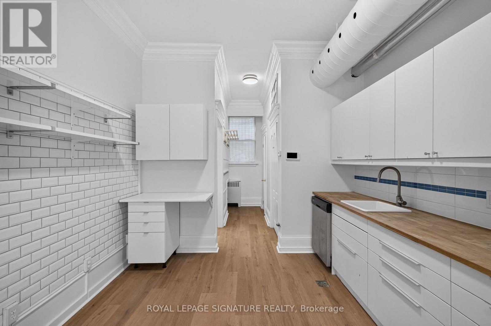 Main Floor - 1136 Eglinton Avenue W, Toronto, Ontario  M6C 2E2 - Photo 9 - C14129920