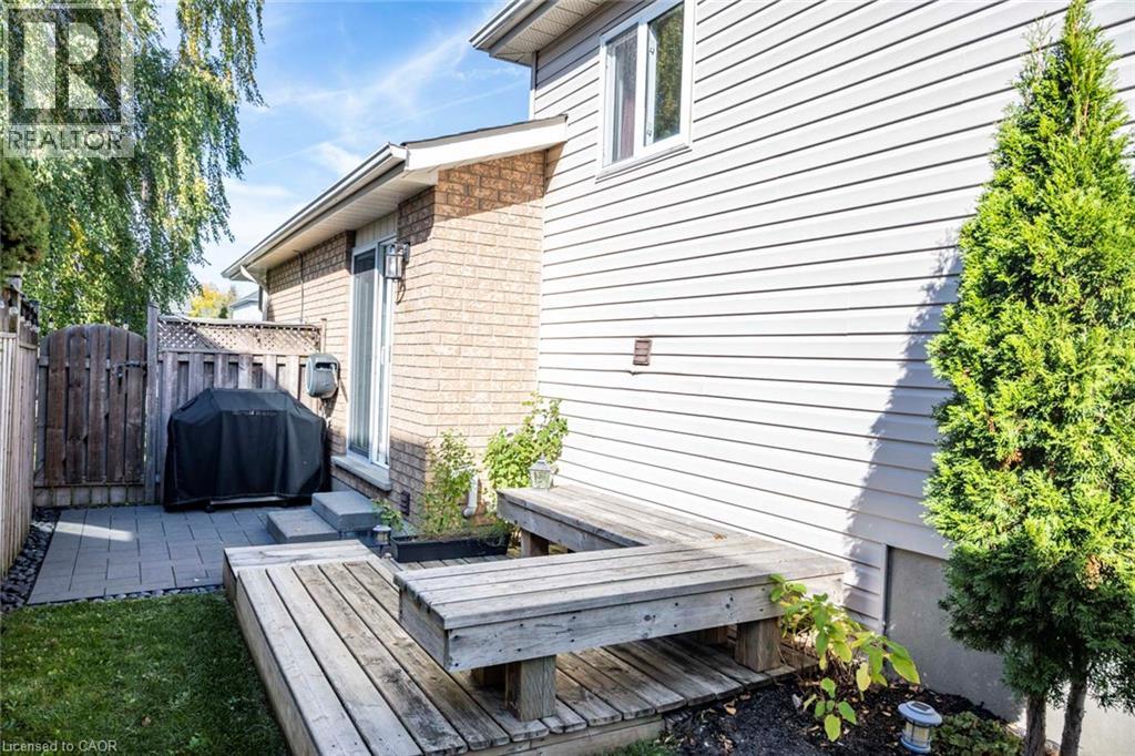 729 Fairway Court, Kitchener, Ontario  N2A 4B4 - Photo 33 - 40874208