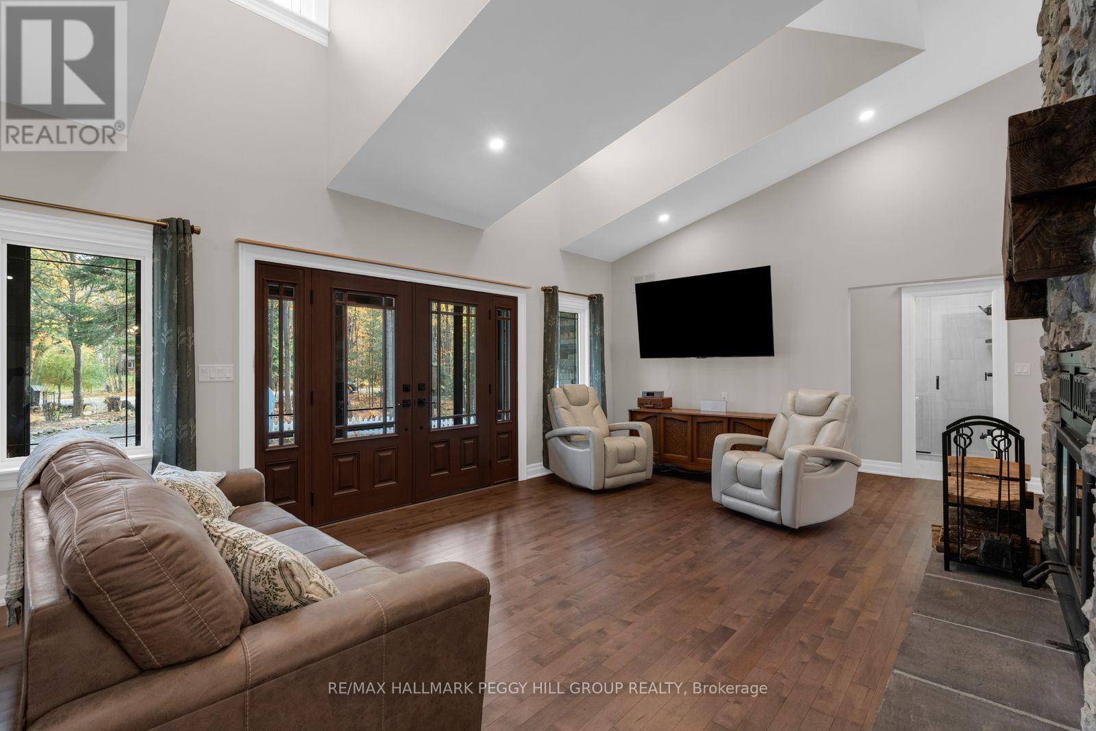 3230 Beechwood Drive, Severn, Ontario  L0K 1E0 - Photo 6 - S14129924