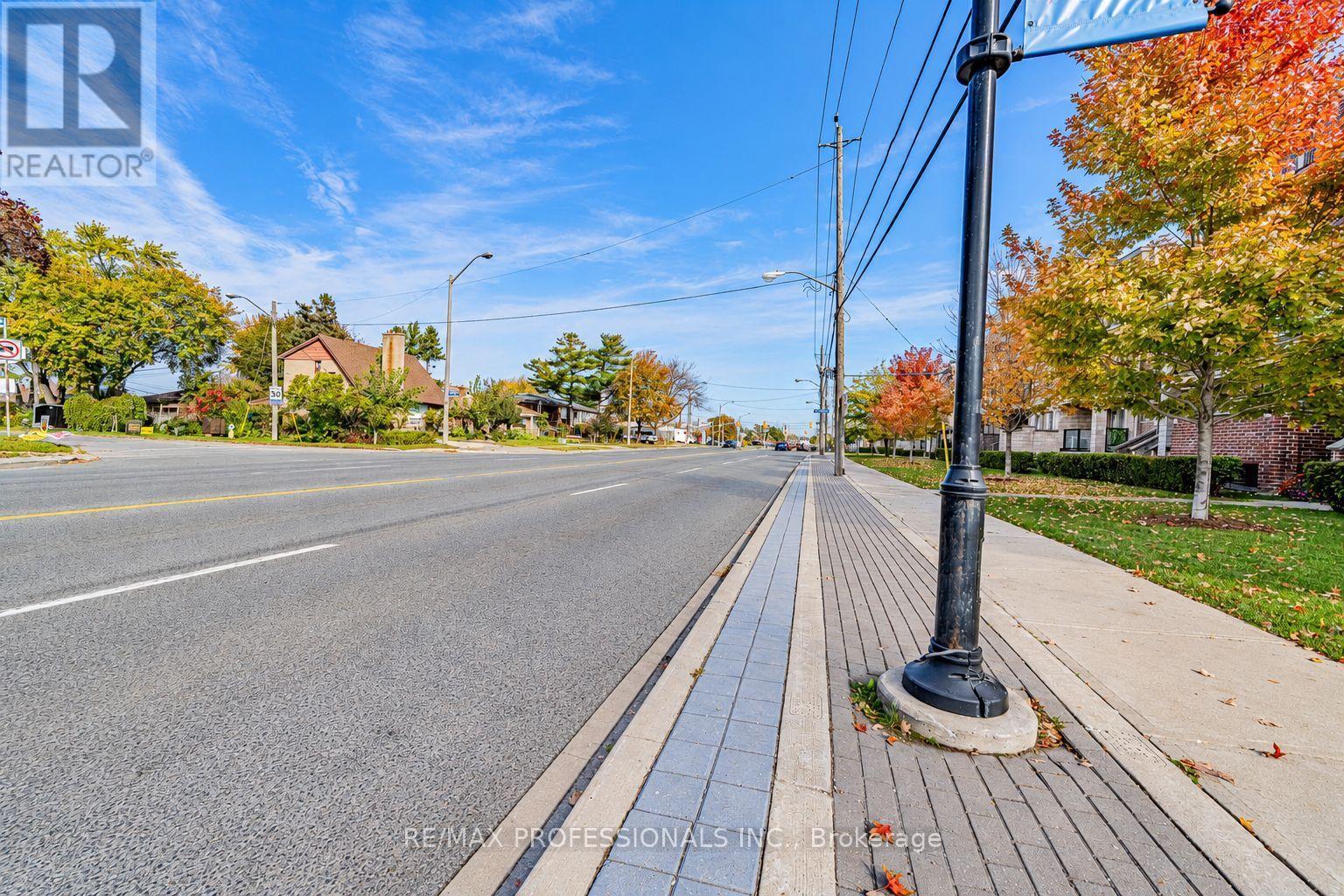 11 - 2335 Sheppard Avenue W, Toronto, Ontario  M9M 0E9 - Photo 37 - W14129938