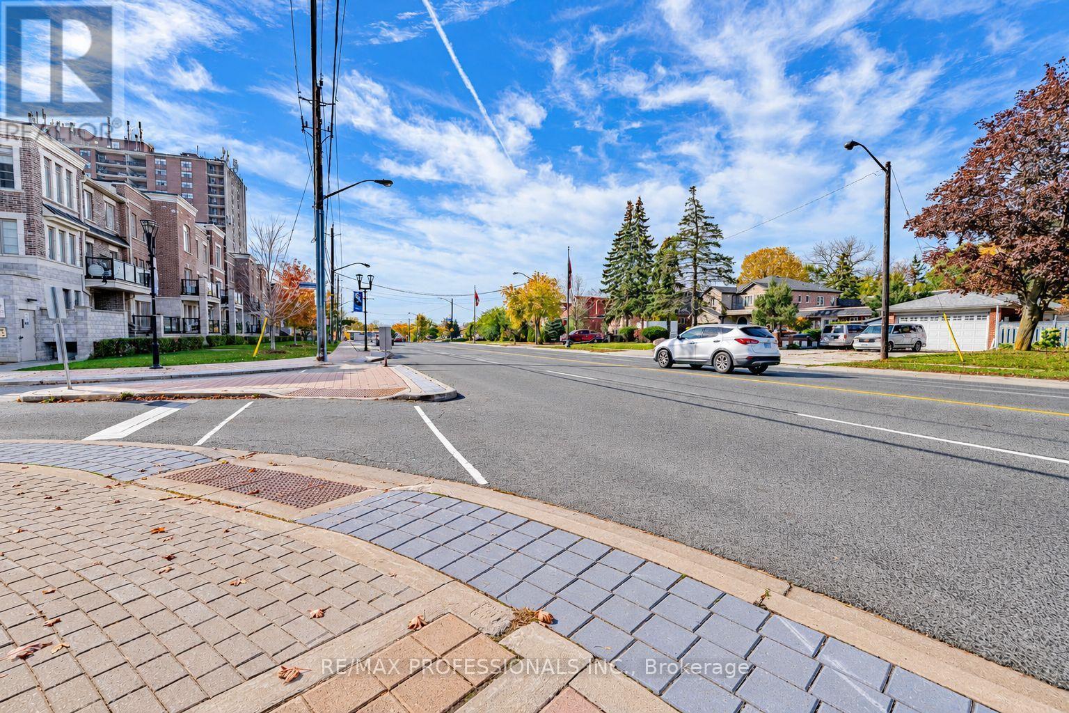 11 - 2335 Sheppard Avenue W, Toronto, Ontario  M9M 0E9 - Photo 38 - W14129938