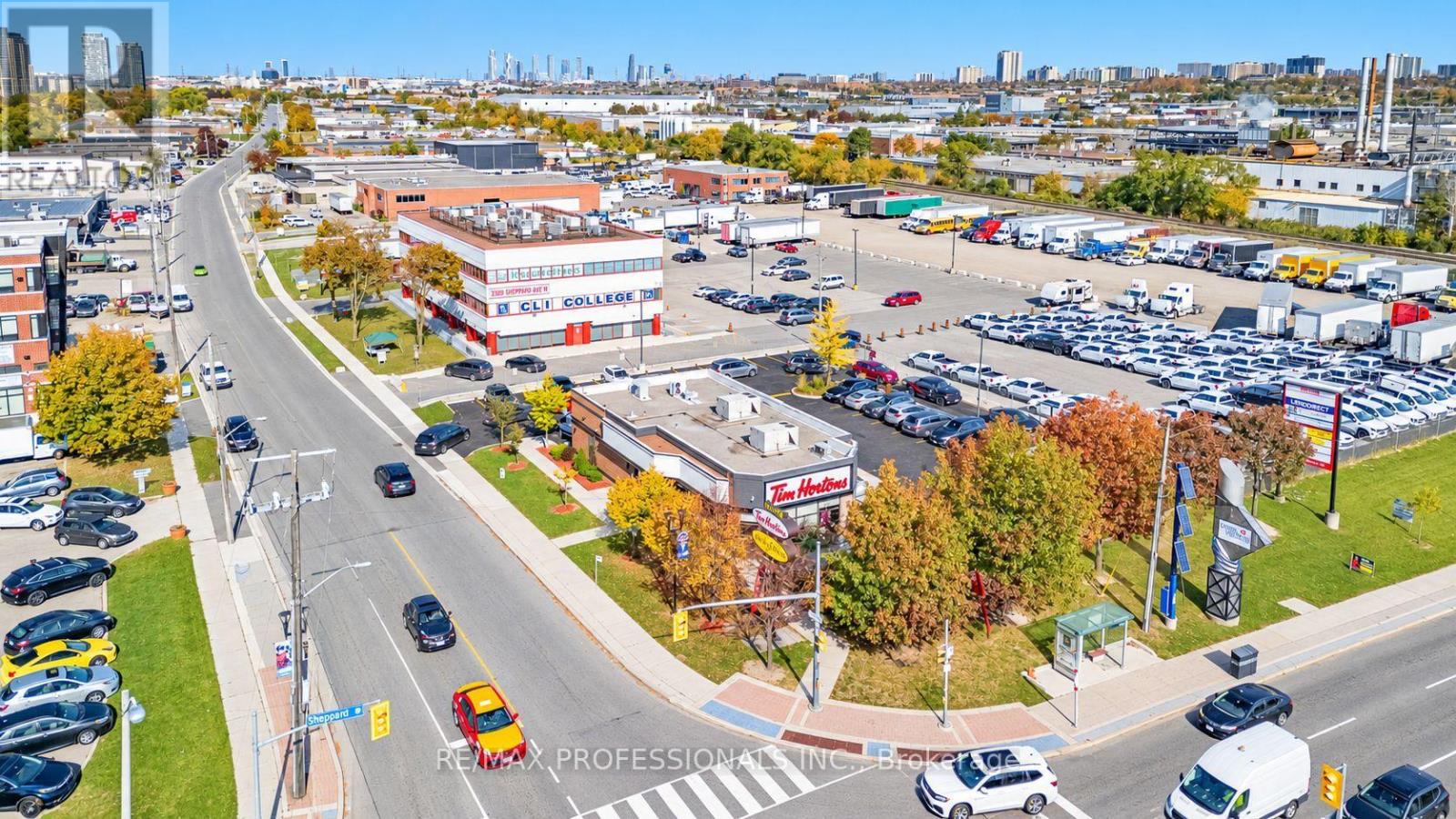 11 - 2335 Sheppard Avenue W, Toronto, Ontario  M9M 0E9 - Photo 42 - W14129938