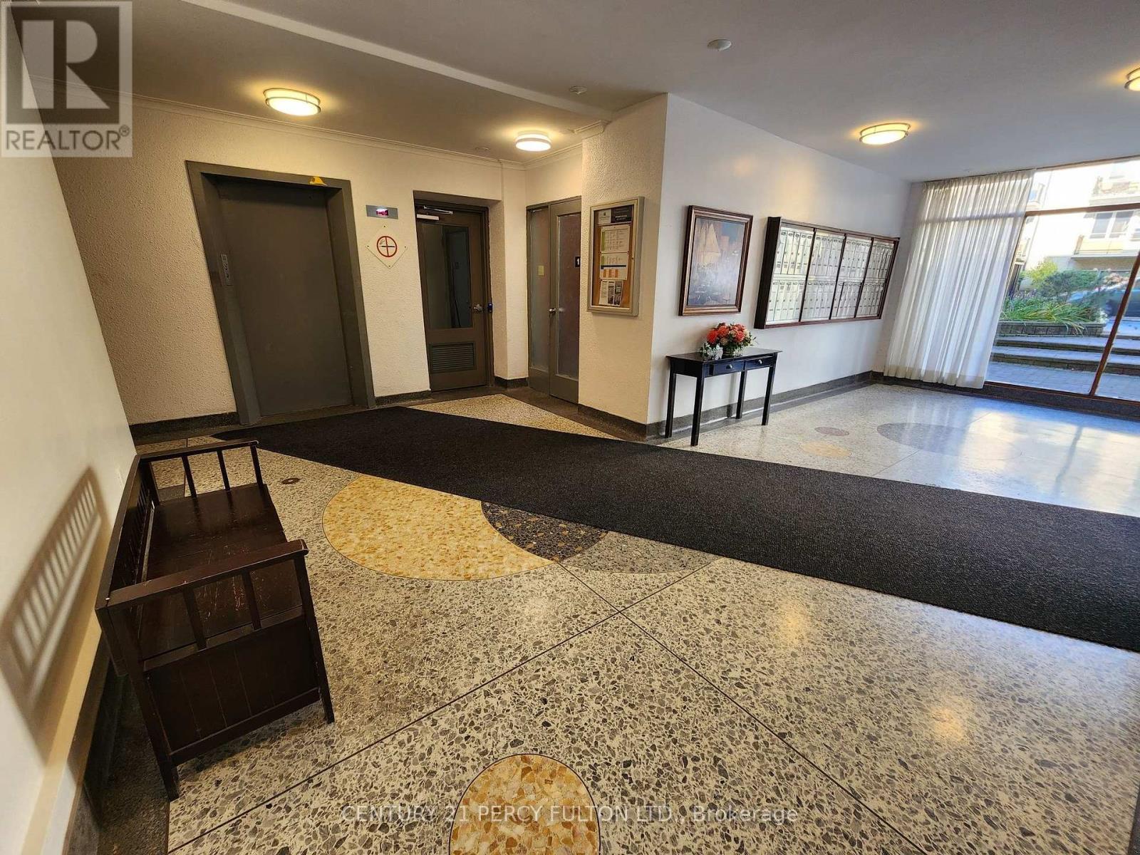 102 - 837 Roselawn Avenue, Toronto, Ontario  M6B 1B5 - Photo 3 - W14129960