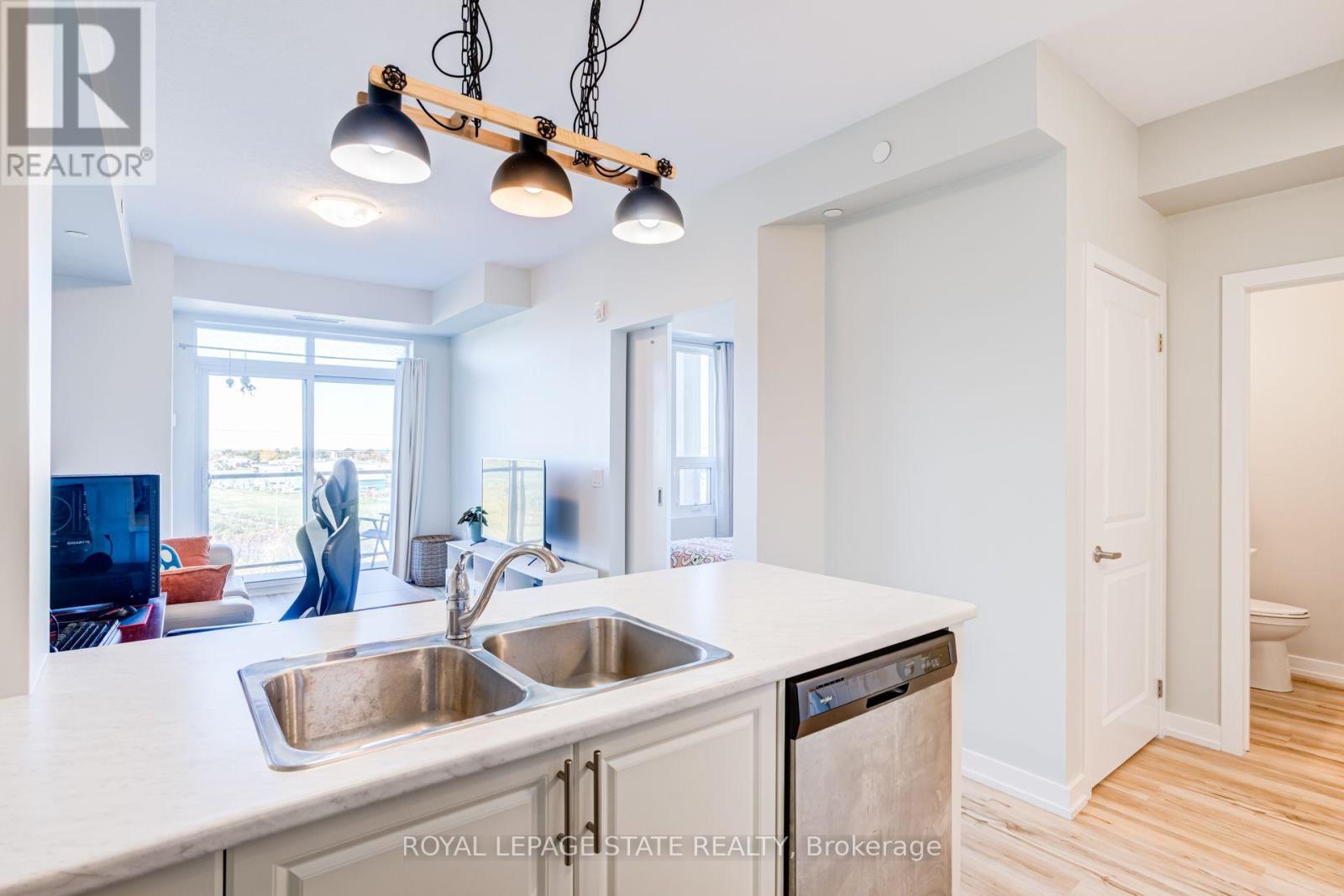 412 - 5055 Greenlane Road, Lincoln, Ontario  L0R 1B3 - Photo 2 - X14129922