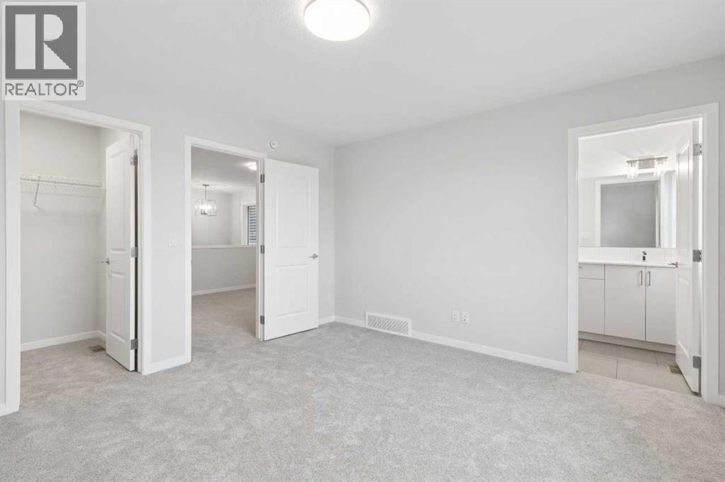 32 Snowberry Common SE