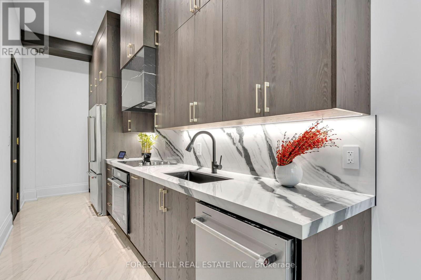67 Montressor Drive, Toronto, Ontario  M2P 1Z3 - Photo 14 - C14126312