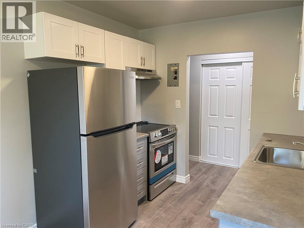 154 Elgin Street N Unit# 3, Cambridge, Ontario  N1R 5H8 - Photo 4 - 40875105