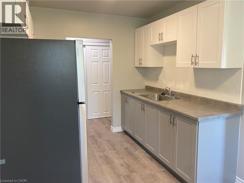 154 Elgin Street N Unit# 3, Cambridge, Ontario  N1R 5H8 - Photo 5 - 40875105