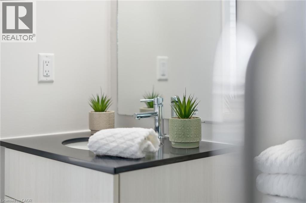 30 Times Square Boulevard Unit# 201, Stoney Creek, Ontario  L8J 0L8 - Photo 33 - 40875079