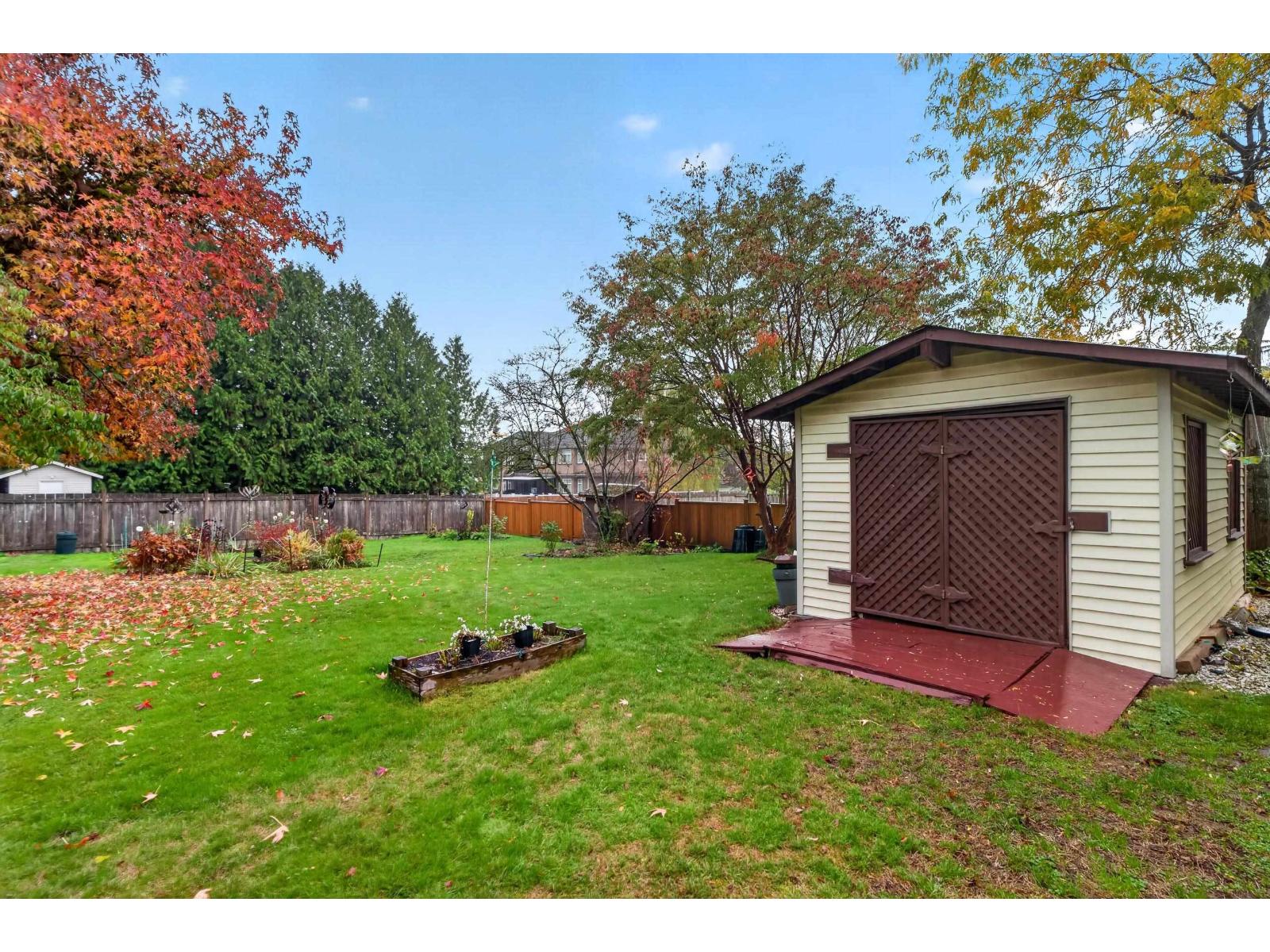 8746 MILTON DRIVE