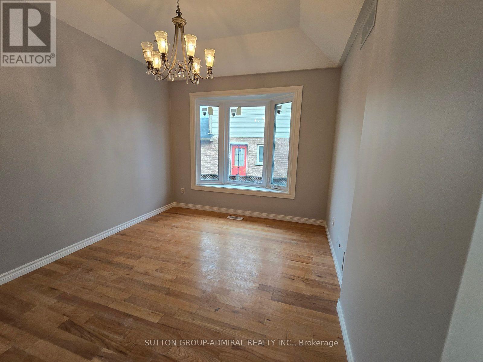 Main Flr - 195 Ryerson Crescent, Oshawa, Ontario L1G 8A8 - Photo 11 - E14129994