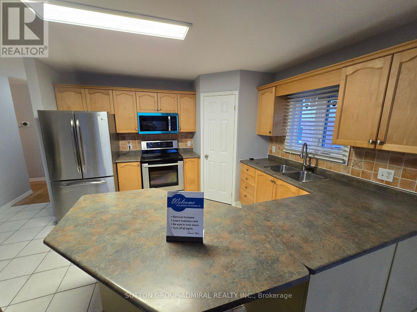 Main Flr - 195 Ryerson Crescent, Oshawa, Ontario L1G 8A8 - Photo 13 - E14129994