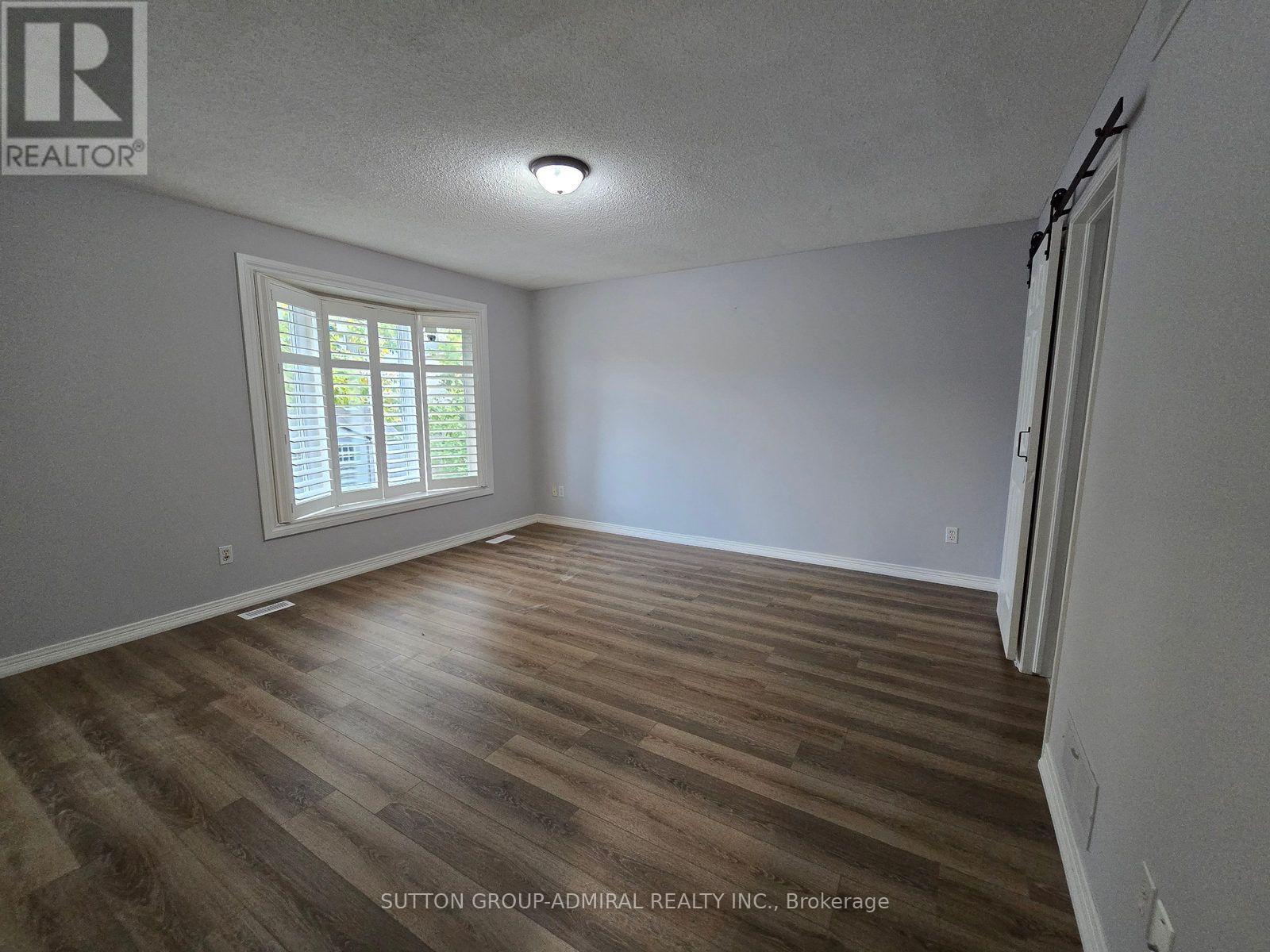 Main Flr - 195 Ryerson Crescent, Oshawa, Ontario L1G 8A8 - Photo 4 - E14129994