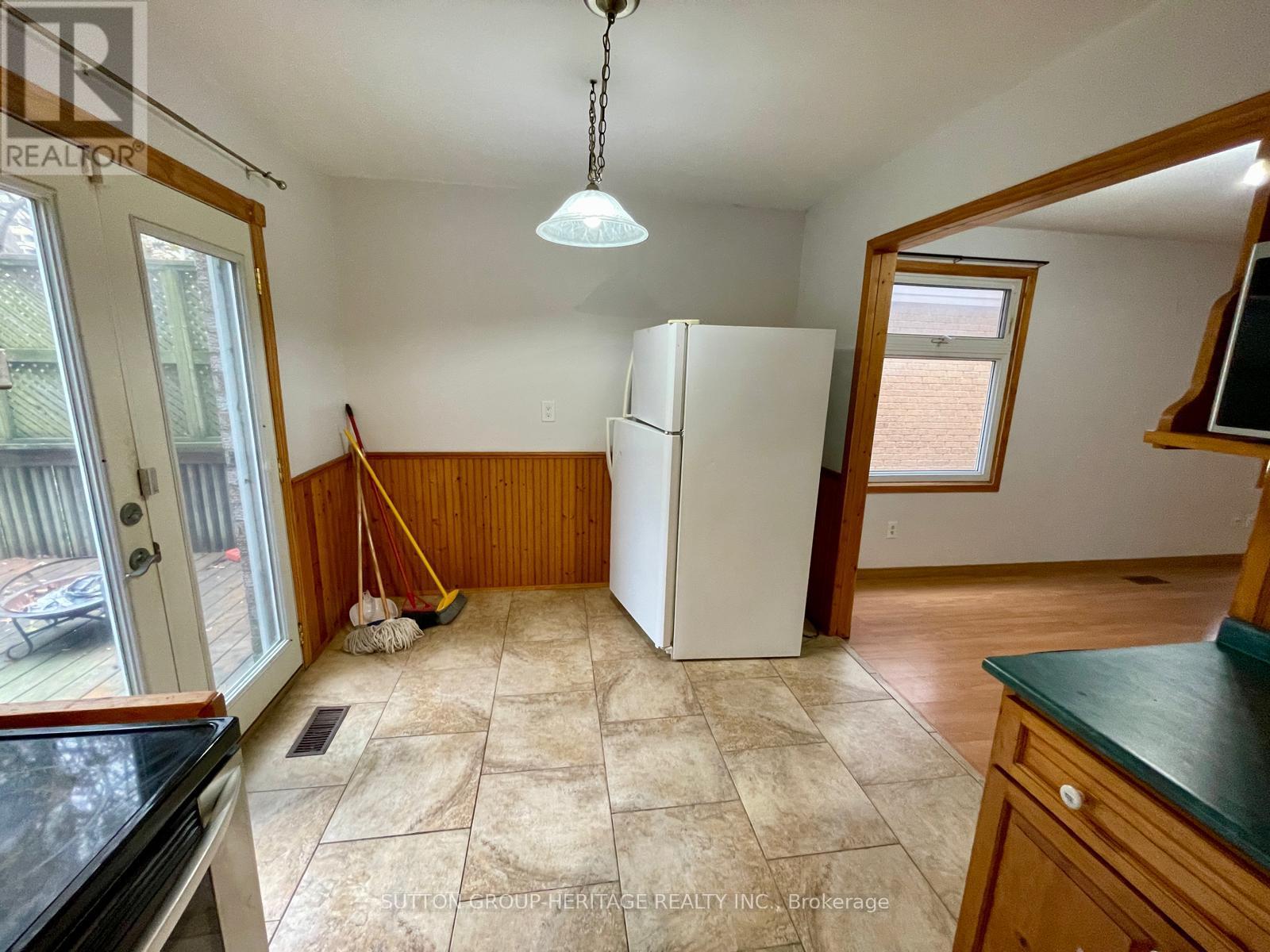 40 Plumridge Court, Ajax (South East), Ontario  L1S 3Z8 - Photo 6 - E14130136