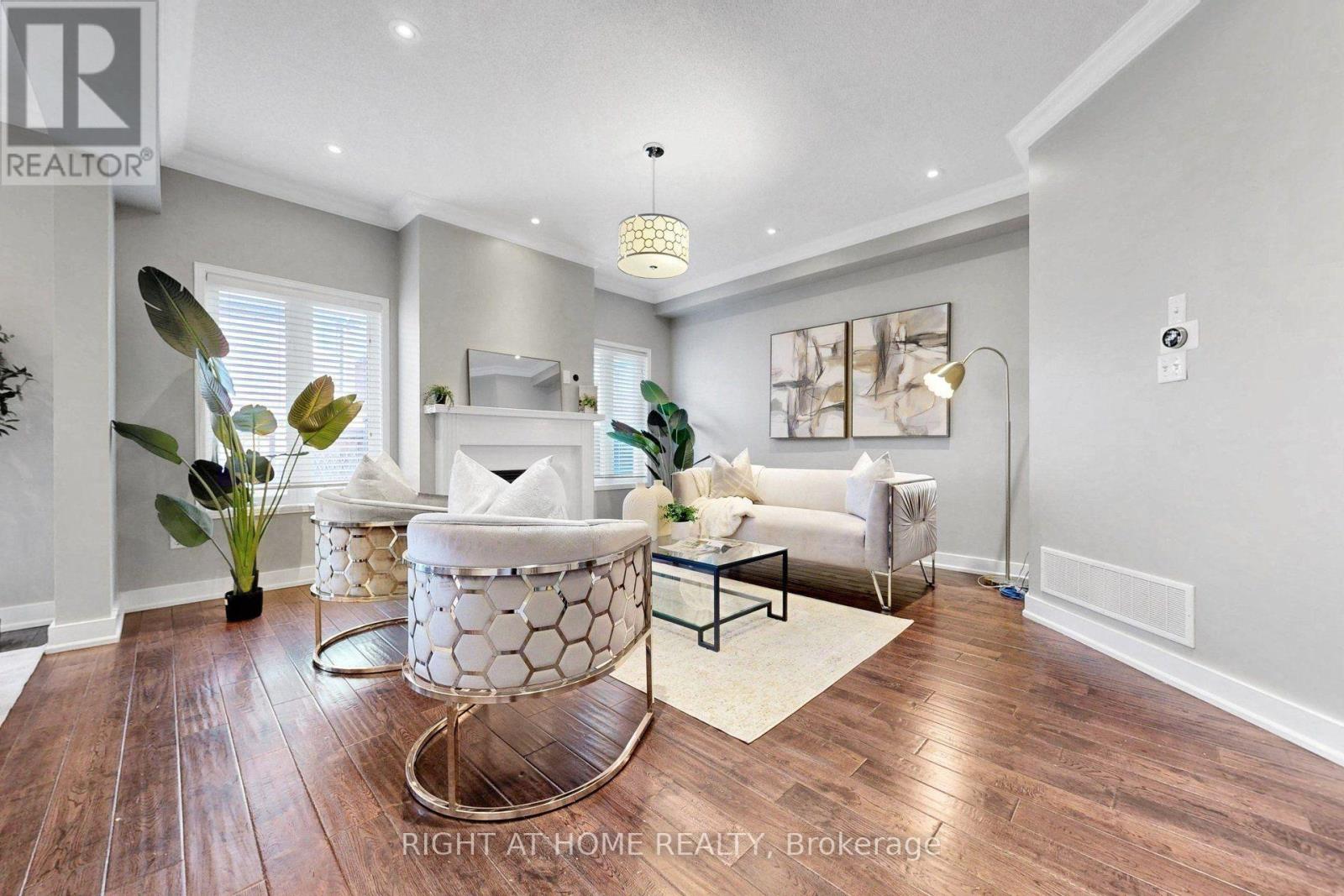 27 Chambersburg Way, Whitchurch-Stouffville (Stouffville), Ontario  L4A 0X9 - Photo 7 - N14130070