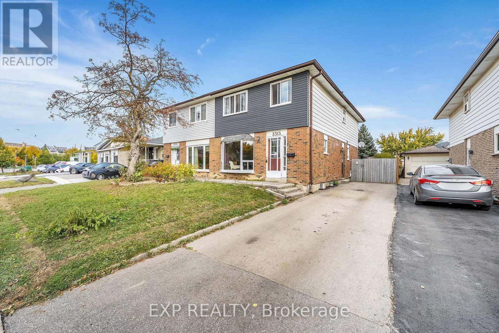 3313 Acala Crescent, Mississauga, Ontario  L5A 3E4 - Photo 3 - W14130098