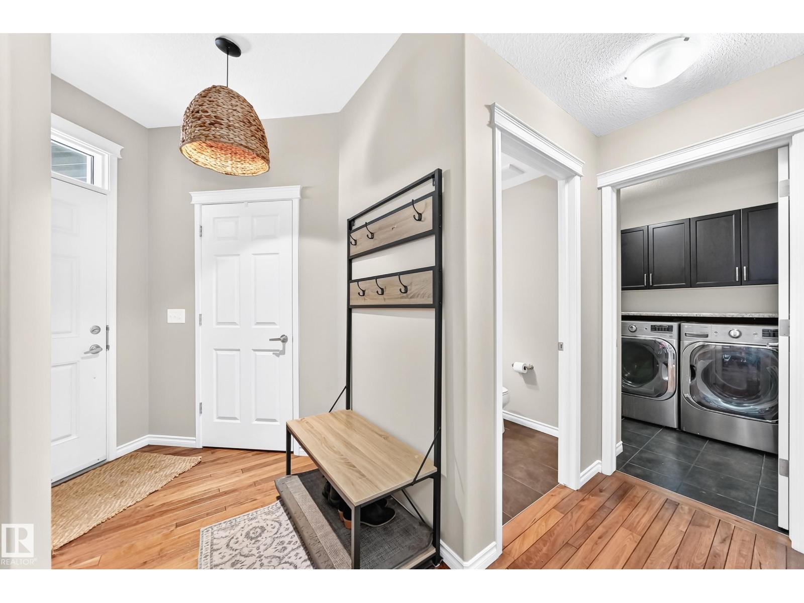 94 ELLINGTON CR