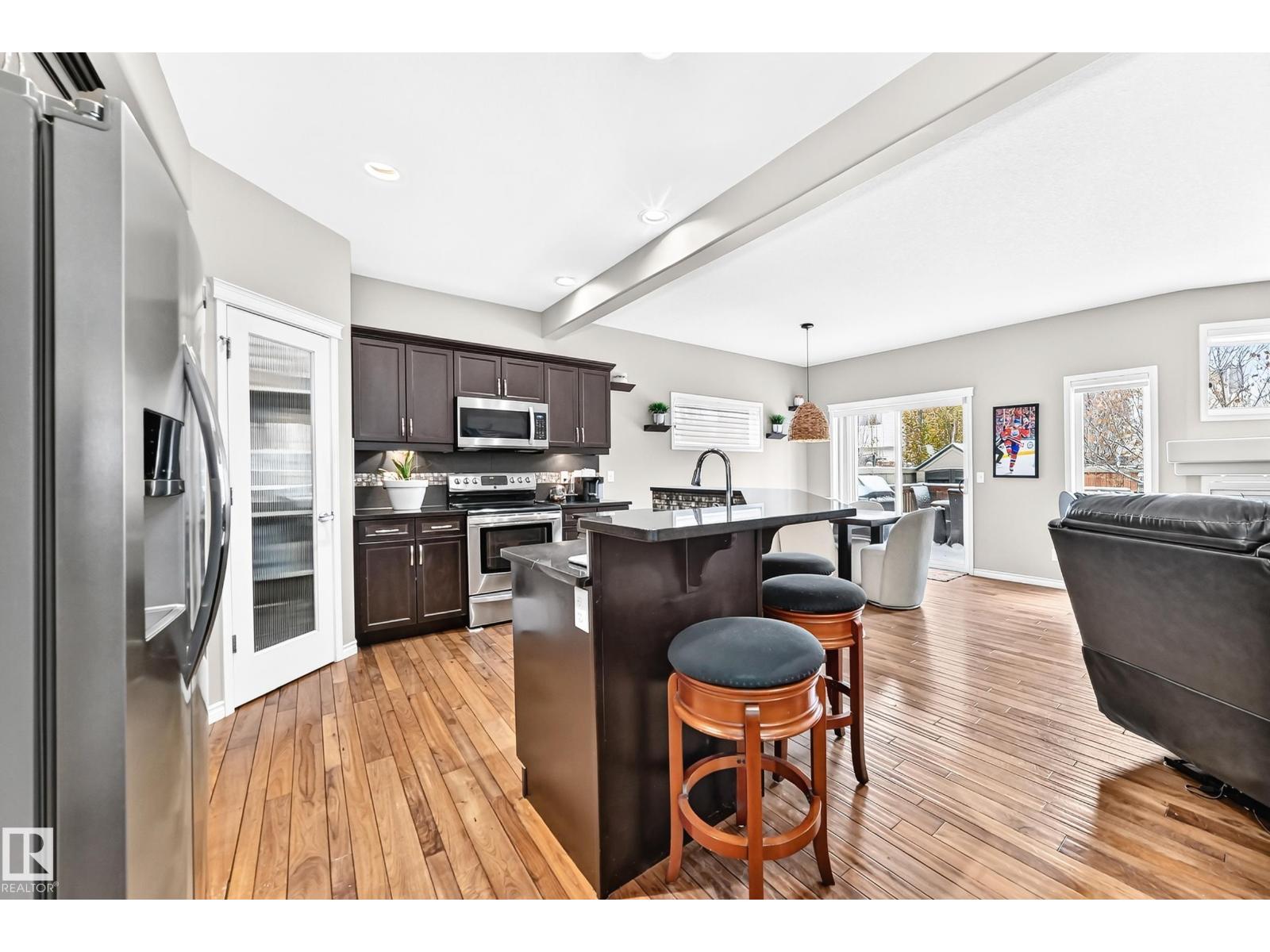 94 ELLINGTON CR