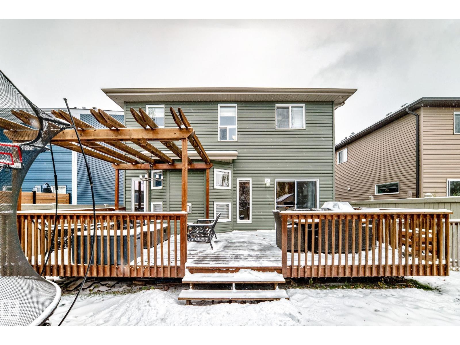 94 ELLINGTON CR