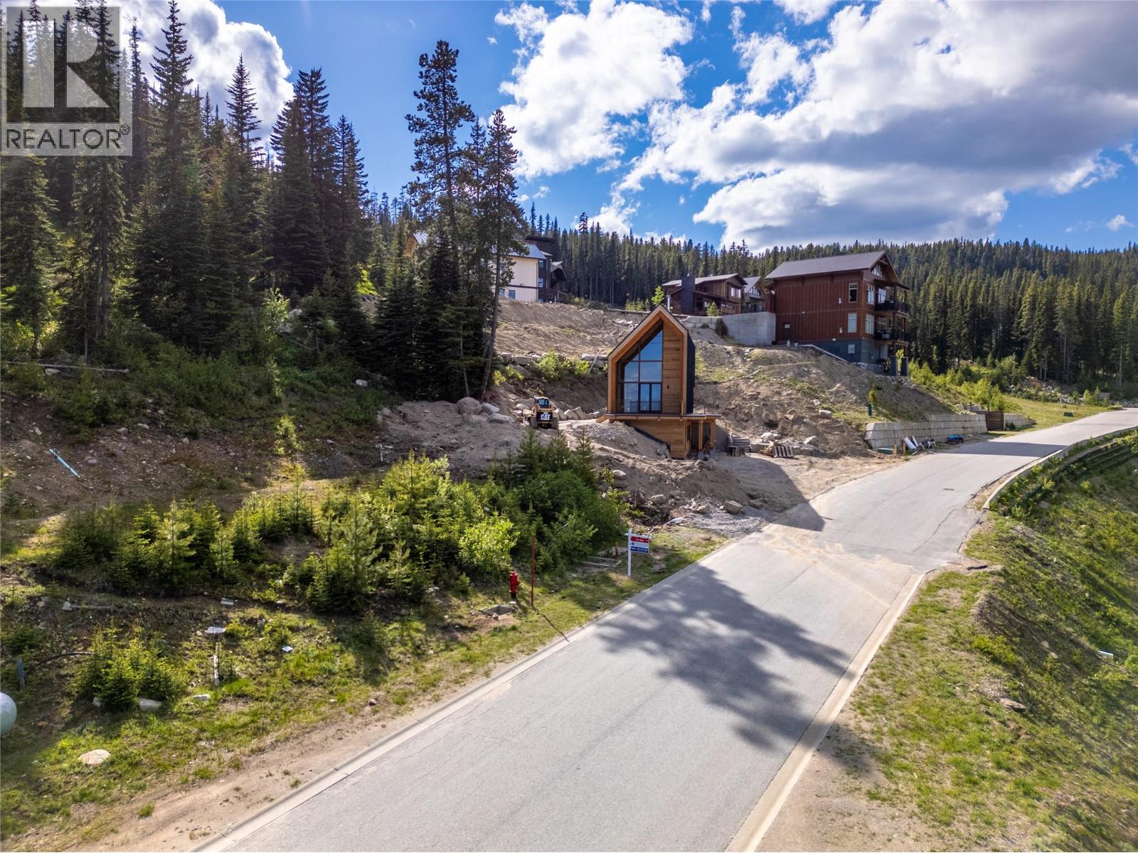 244 Creekview Road, Apex Mountain, British Columbia  V0X 1K0 - Photo 22 - 10318838