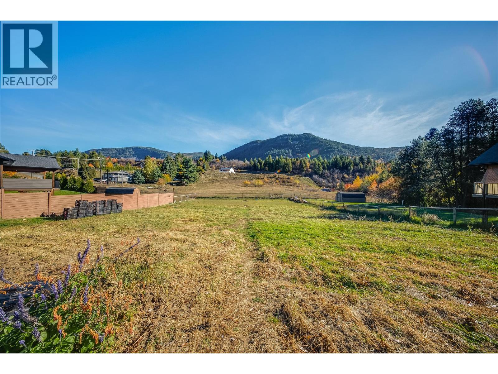 894 Waterloo Road, Castlegar, British Columbia  V1N 4K8 - Photo 25 - 10404838